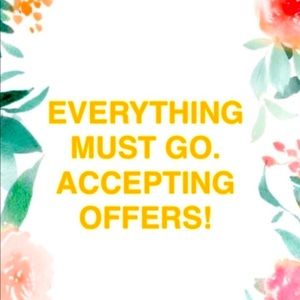 Hi, I’m accepting ALL offers! Thank you so much for shopping in my closet! 😊🤍